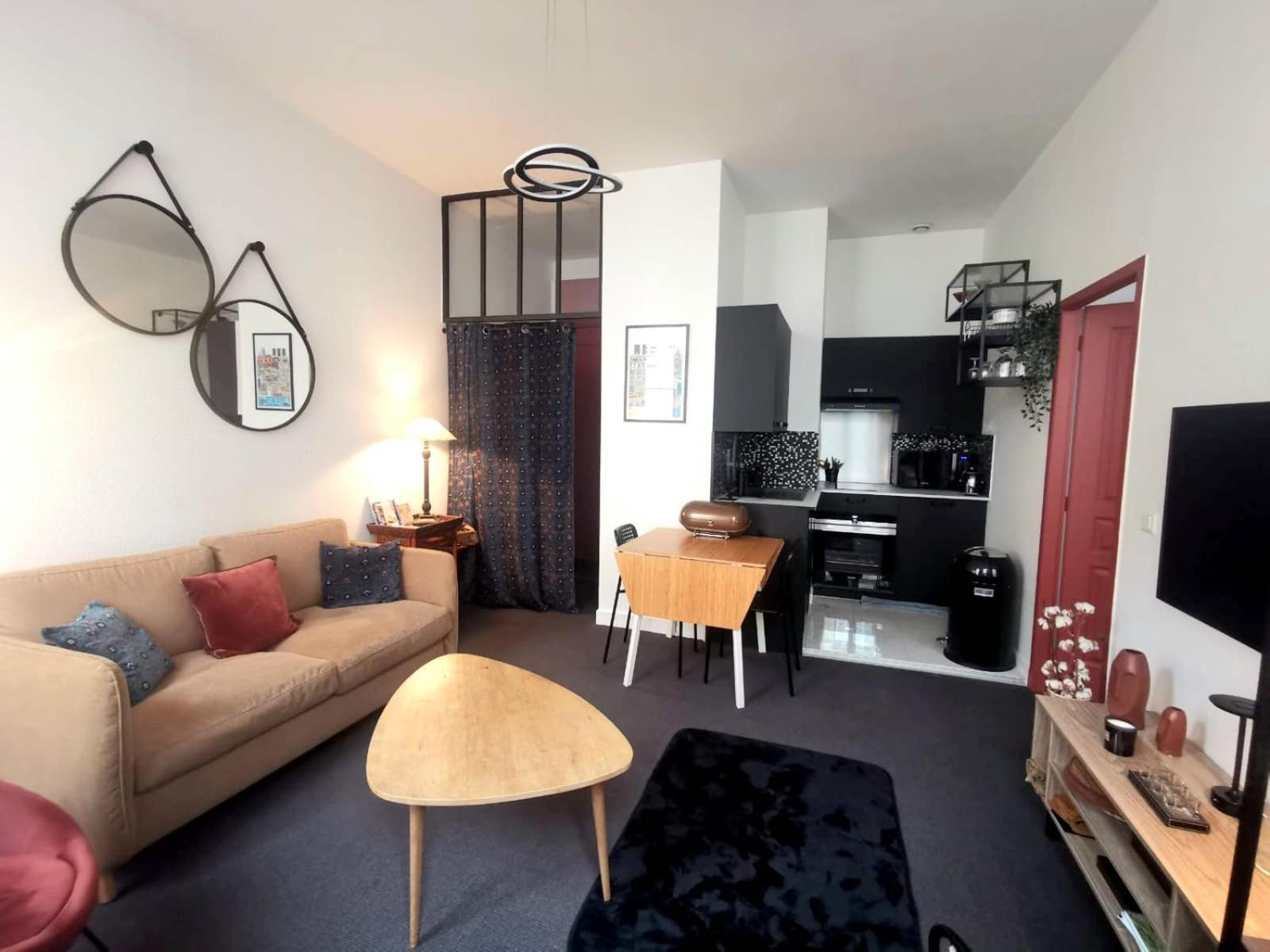 Apartment Ravissant Entierement Renove T2, Proche De La Rue Saint Catherine *